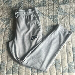 Men’s Nike jogger - medium